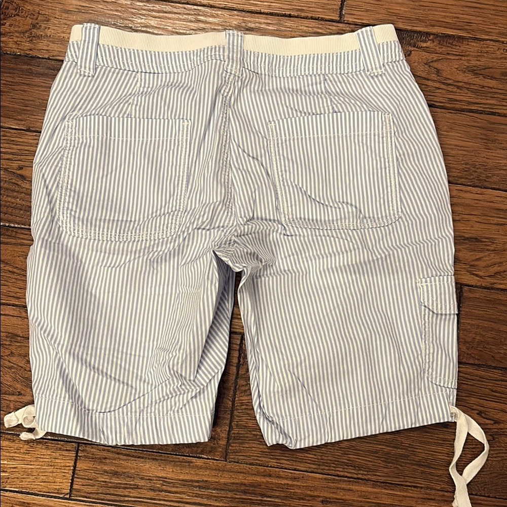 St. John's Bay Blue and White Cargo Shorts for Casual Comfort - Picture 6 of 9